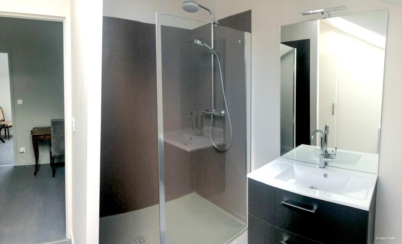 Villa Elegante A Panissieres Avec Piscine Privee Kültér fotó